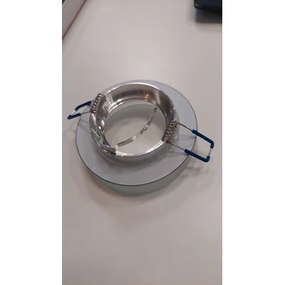 Lampa wpuszczana biała